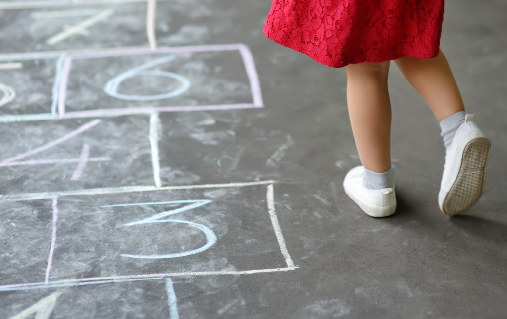 12 ideas of games I can play with sidewalk chalk